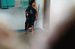 A milf Boazona fodeu porno gratis brasileiros à frente do marido.
