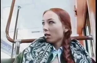 A Laura Monroy brinca com videos sexo gratis brasileiro um chupa-chupa num parque em Medellín.