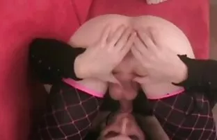 Três Chubby jogam um jogo videos pornograficos brasileiros gratuitos de Despir 